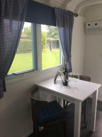 Shepherds Hut オーストフォールネ エクステリア 写真